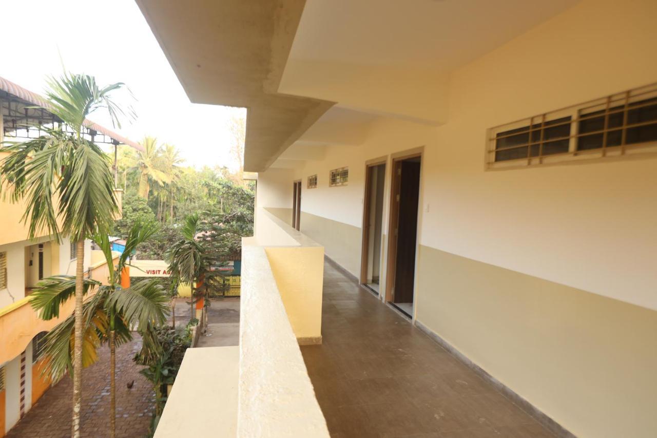 Shree Swami Samarth Resort Diveāgar Eksteriør bilde